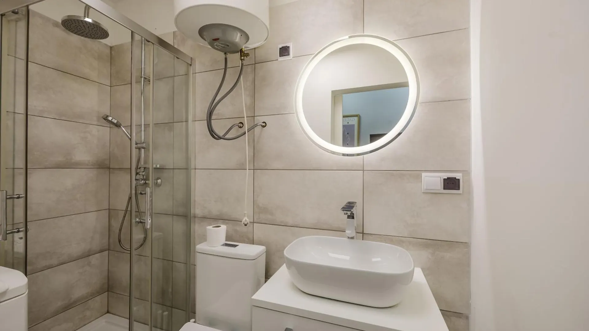 Wilda Chic Grey Apartment By Bookinghost Poznan 0*,