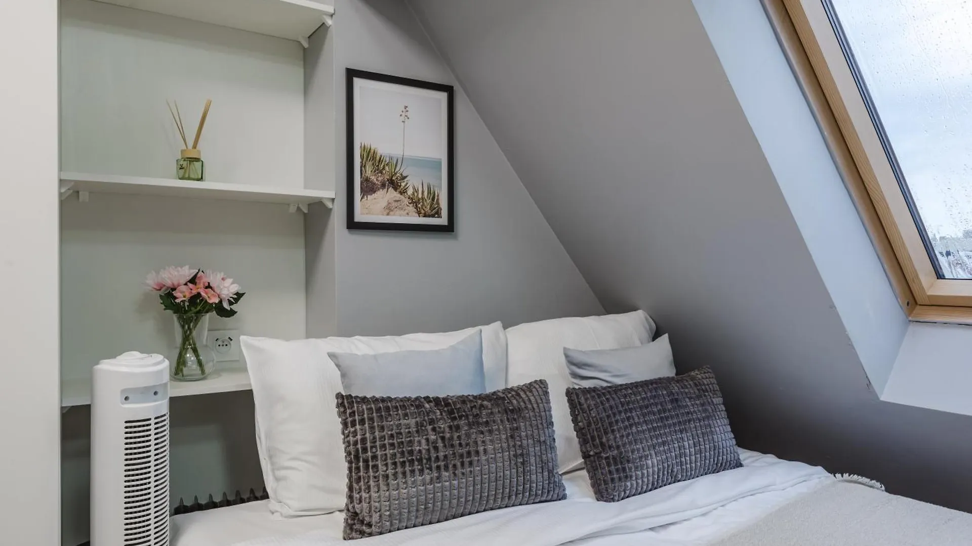 Wilda Chic Grey Apartment By Bookinghost Poznan